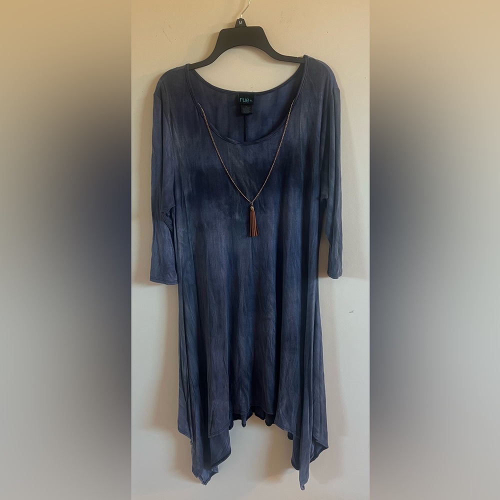 Rue + 3/4 Length Sleeve Dress With Gold Tone Chain And Tassel Necklace, Blue, 1X